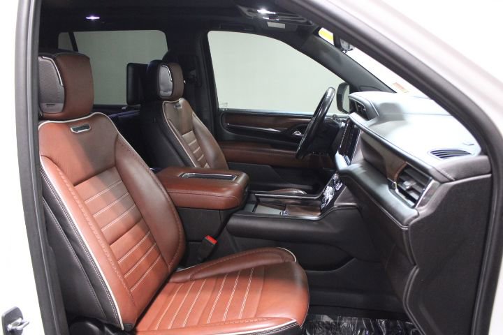 Used 2023 GMC Yukon Denali Ultimate image 27