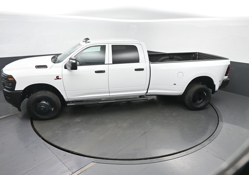New 2026 RAM 3500 Tradesman AWD/4WD image 52