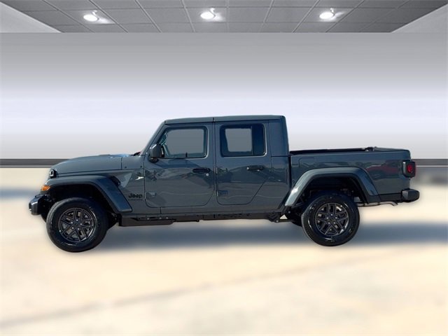 New 2026 Jeep Gladiator Sport image 2