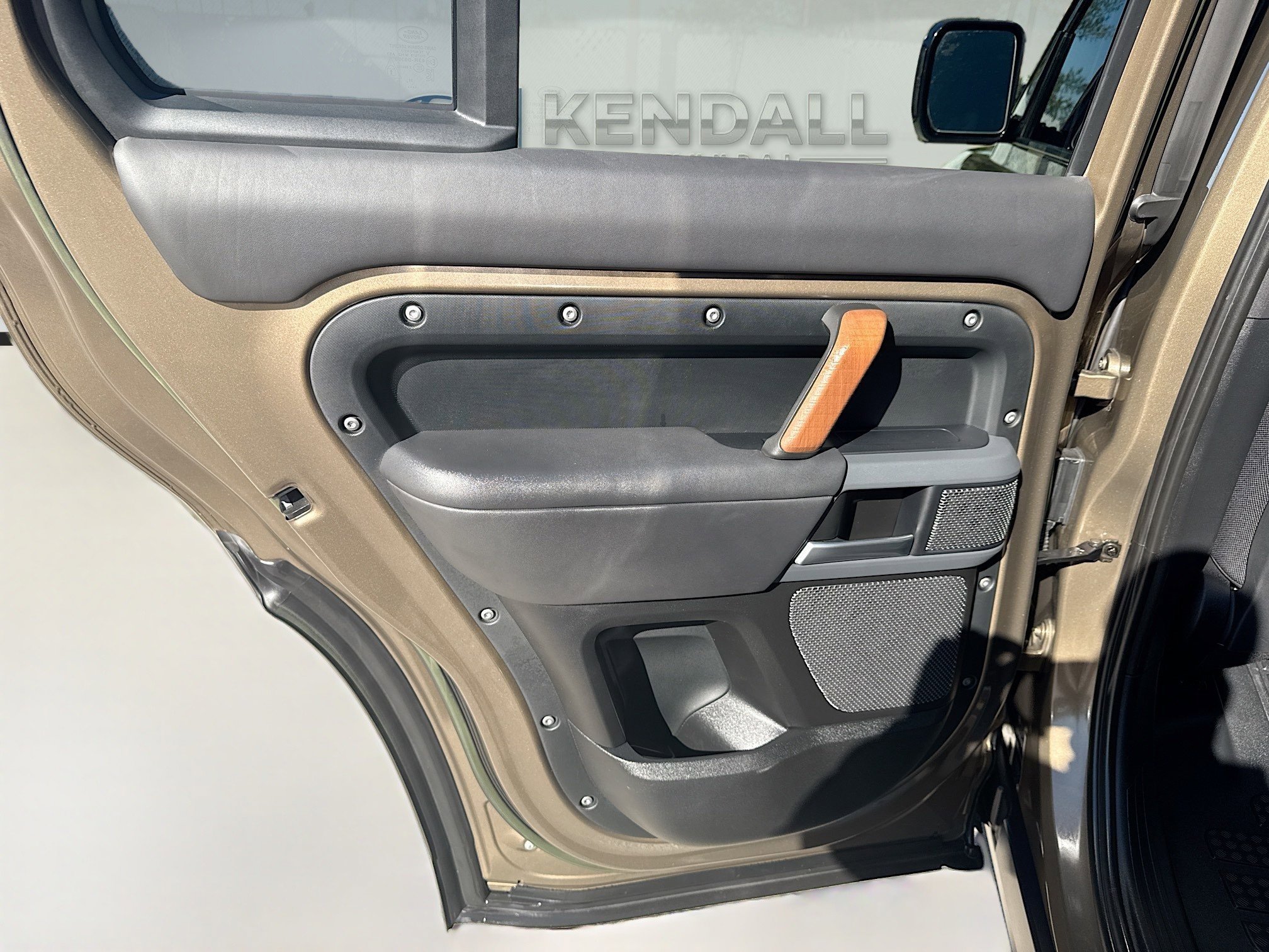 Used 2023 Land Rover Defender 110 X image 25