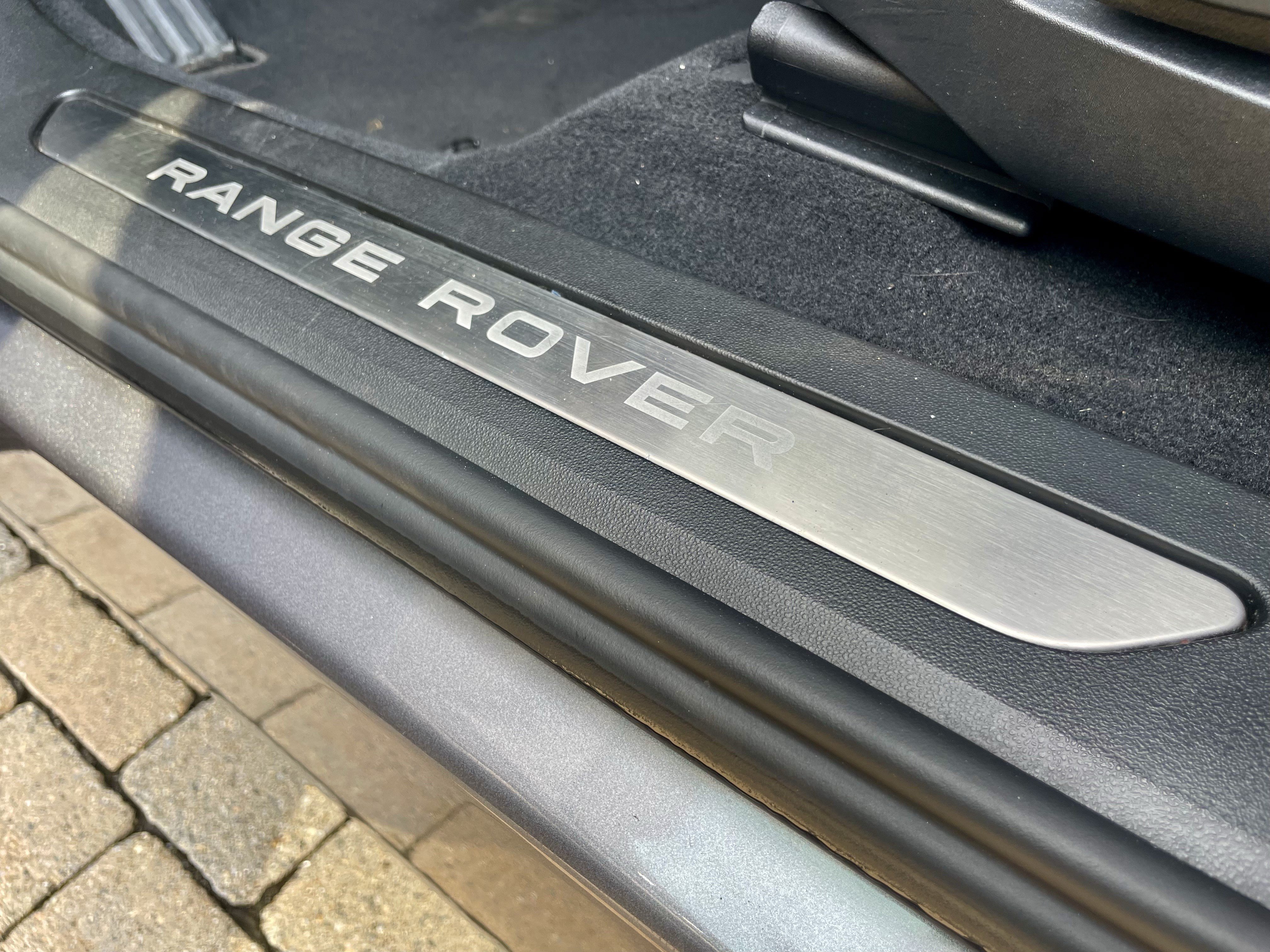 Certified 2025 Land Rover Range Rover Evoque Dynamic SE AWD/4WD image 38