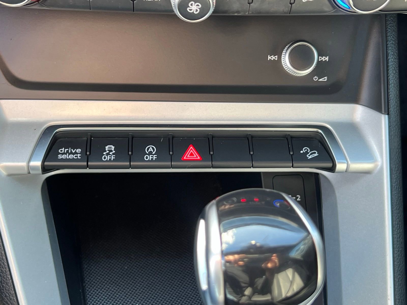 Used 2021 Audi Q3 2.0T Premium image 39