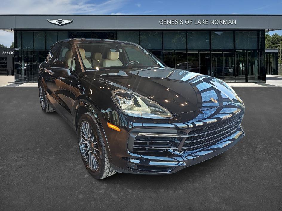Used 2022 Porsche Cayenne image 2