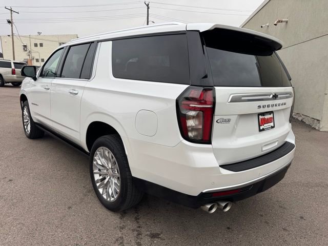 Used 2024 Chevrolet Suburban High Country AWD/4WD image 5