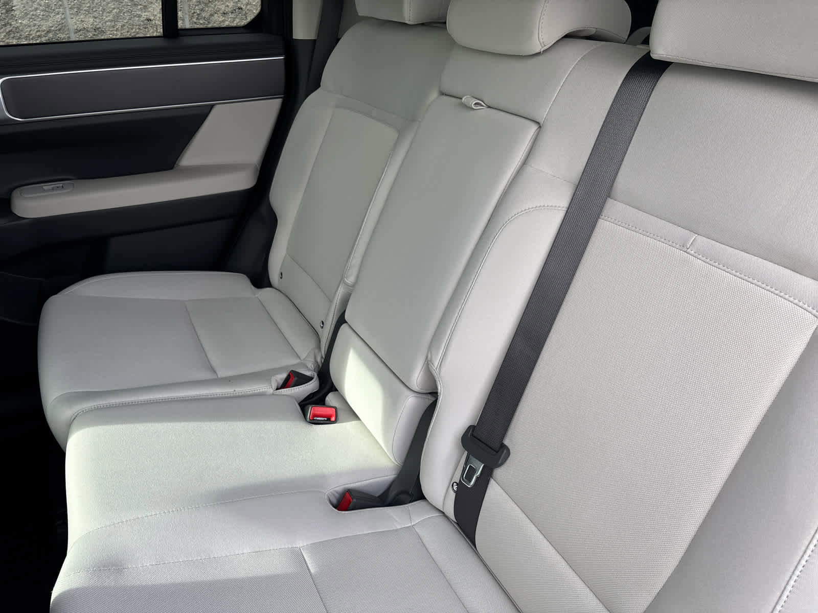 Used 2025 Hyundai Santa Fe SE image 27