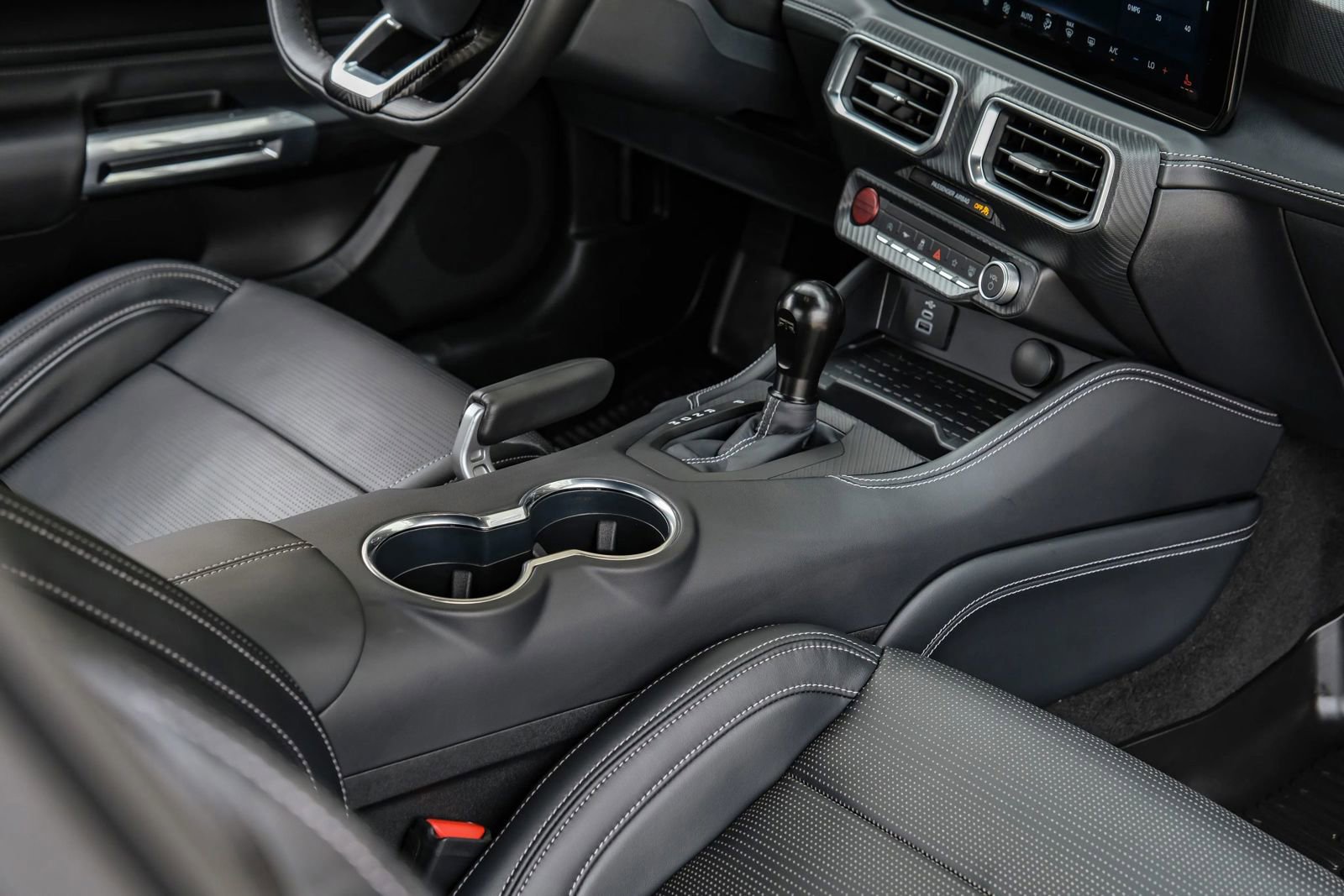 Used 2024 Ford Mustang GT Premium w/ GT Performance Package RWD image 32