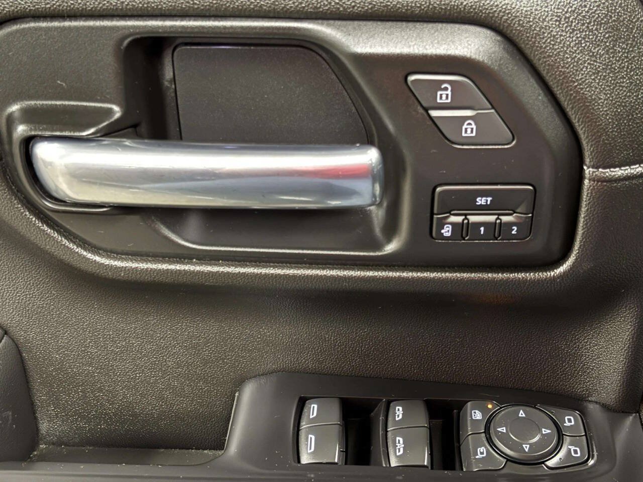 Used 2020 GMC Sierra 1500 SLT w/ SLT Premium Plus Package AWD/4WD image 29