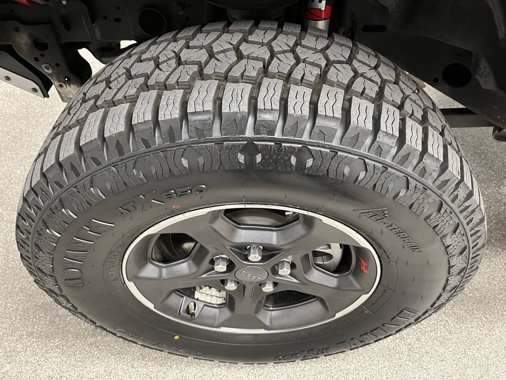 Used 2022 Jeep Gladiator Rubicon w/ Cold Weather Group AWD/4WD image 15