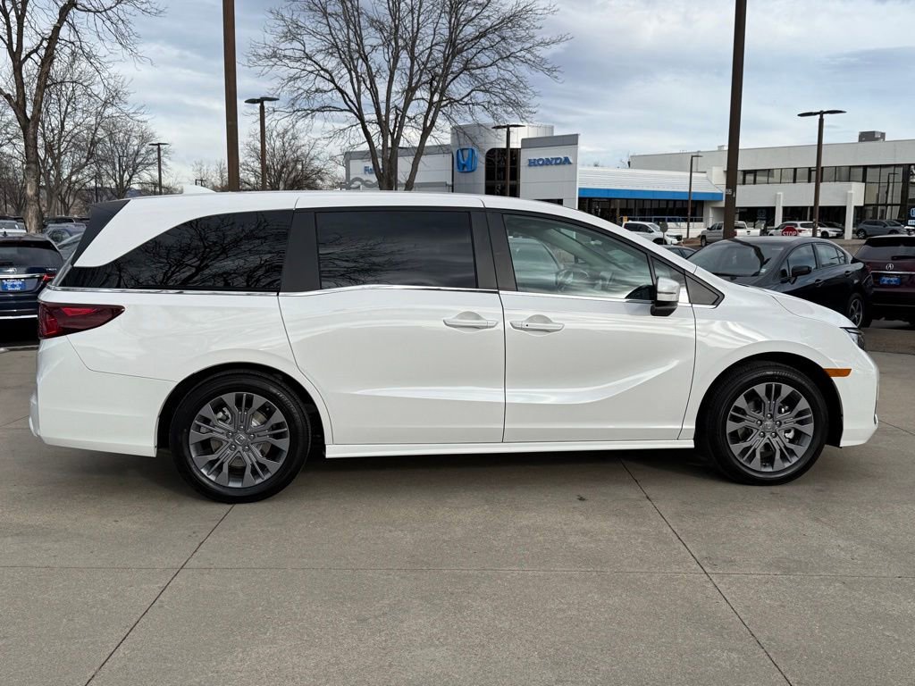 Certified 2026 Honda Odyssey Touring image 5