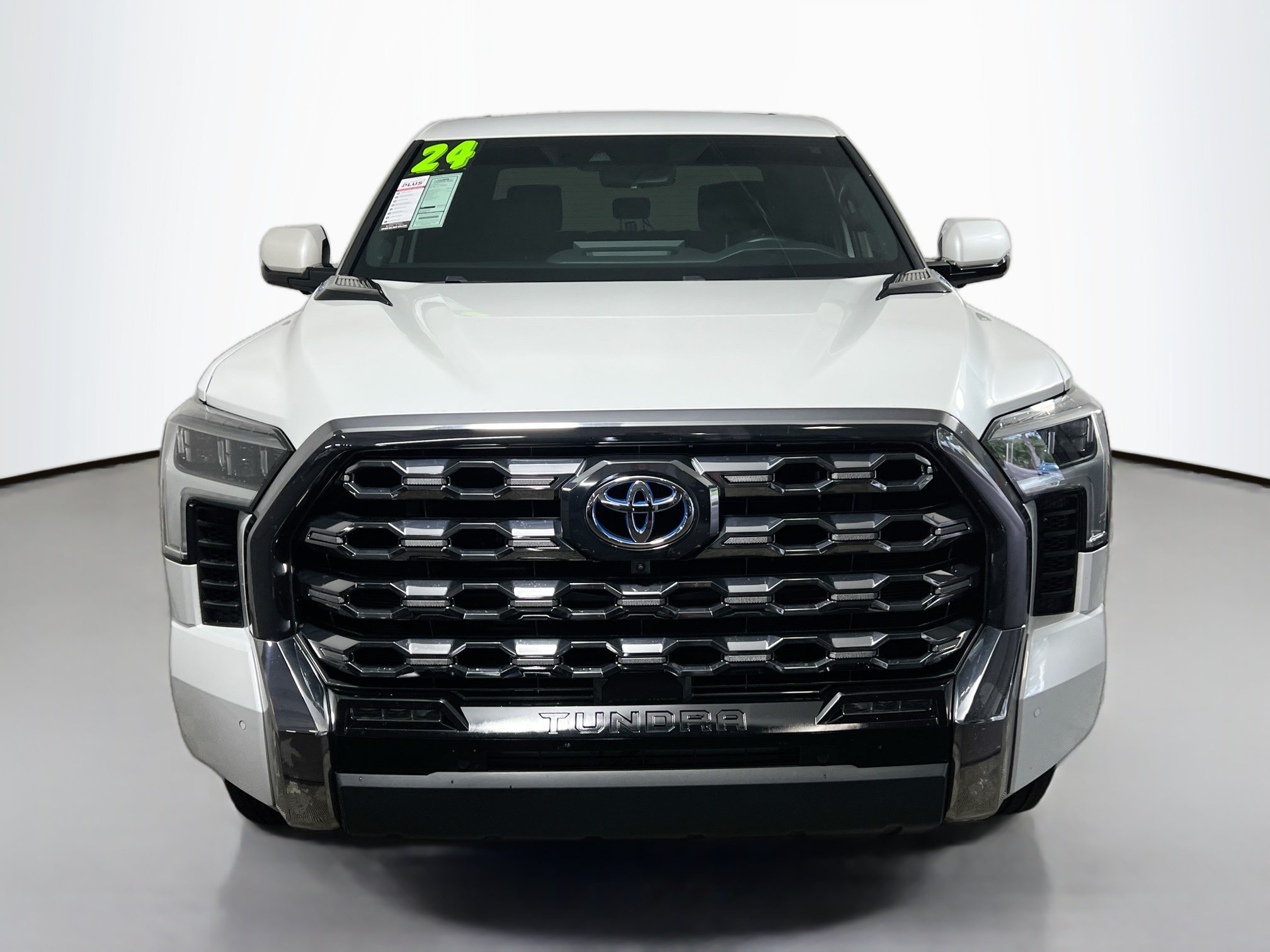 Used 2024 Toyota Tundra Platinum AWD/4WD image 10