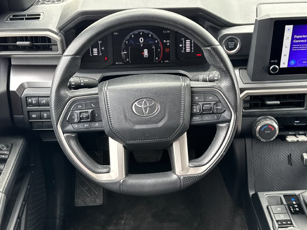 Used 2025 Toyota 4Runner SR5 AWD/4WD image 14