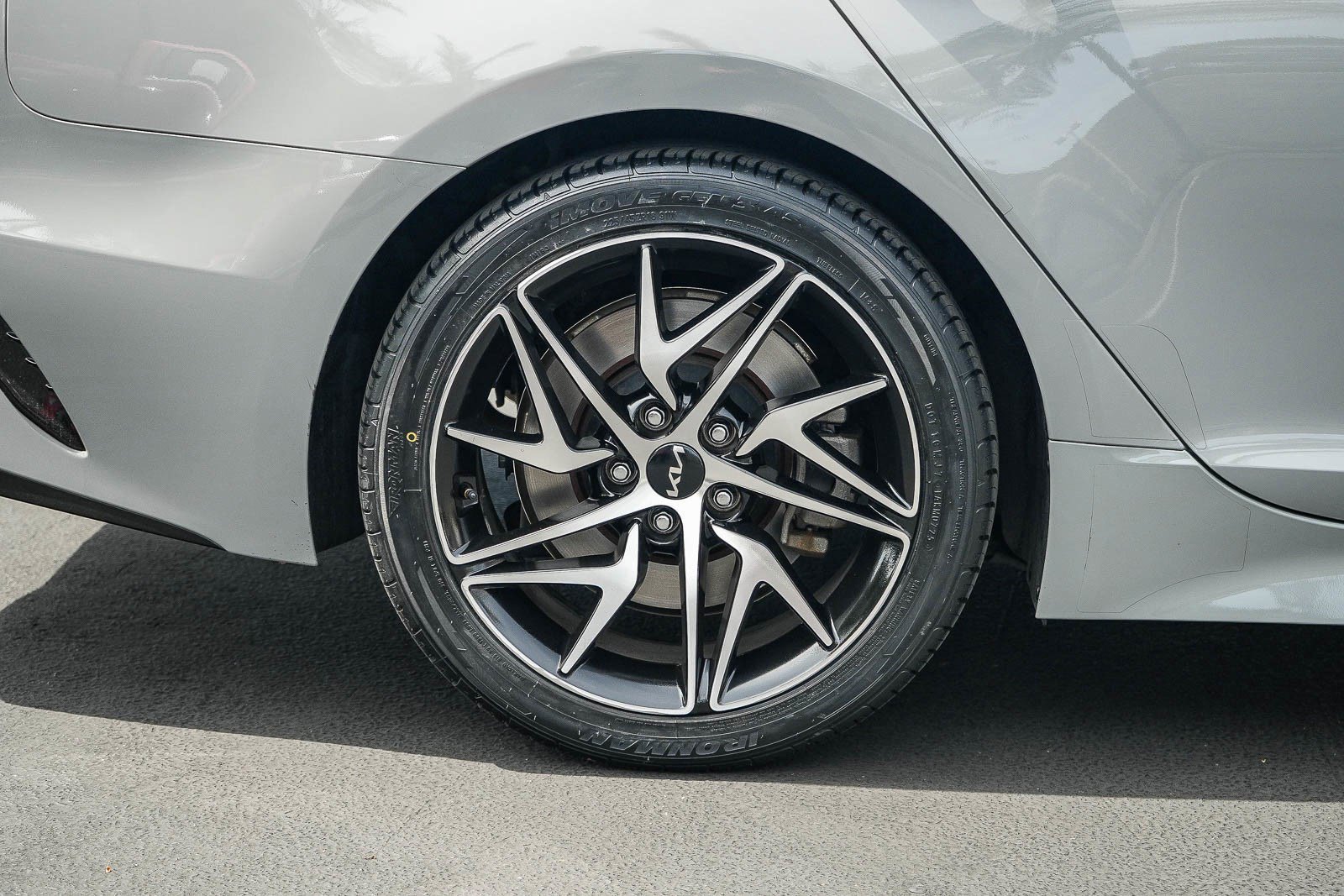 Used 2022 Kia Stinger GT-Line w/ Sun & Sound Package image 11