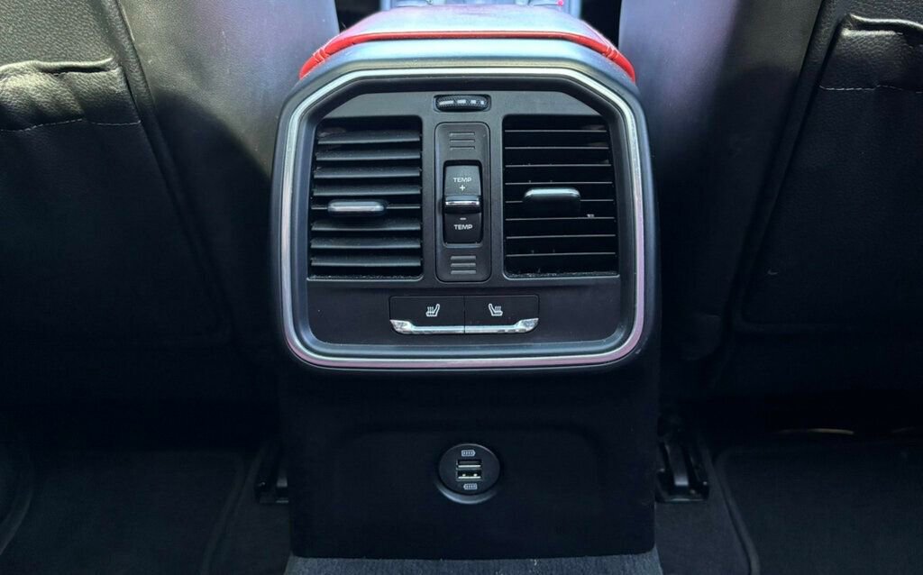 Used 2018 Porsche Macan GTS image 26