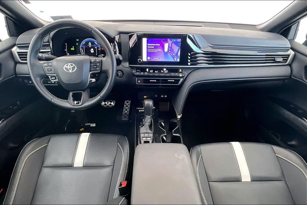 Used 2025 Toyota Camry SE image 21