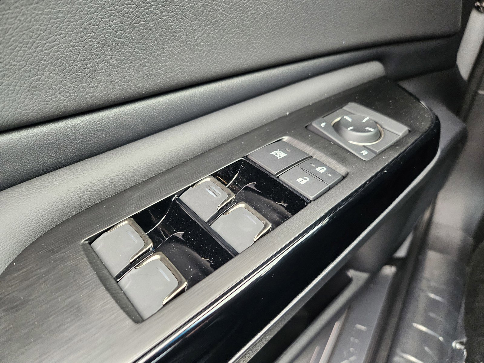 New 2025 Lexus ES 350 image 15