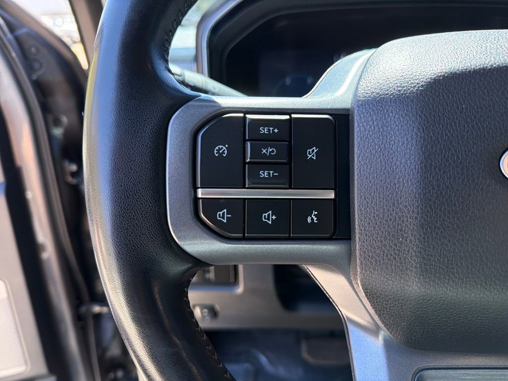 Used 2024 Ford F250 Lariat w/ Black Appearance Package image 23
