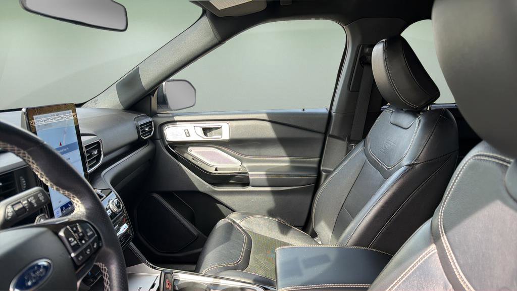 Used 2023 Ford Explorer ST w/ Equipment Group 401A image 13