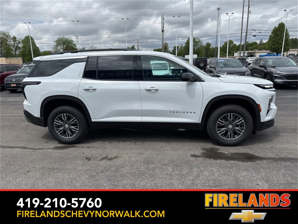 New 2025 Chevrolet Traverse LT w/ Enhanced Driving Package image 4