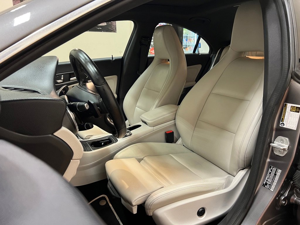 Used 2017 Mercedes-Benz CLA 250 image 17