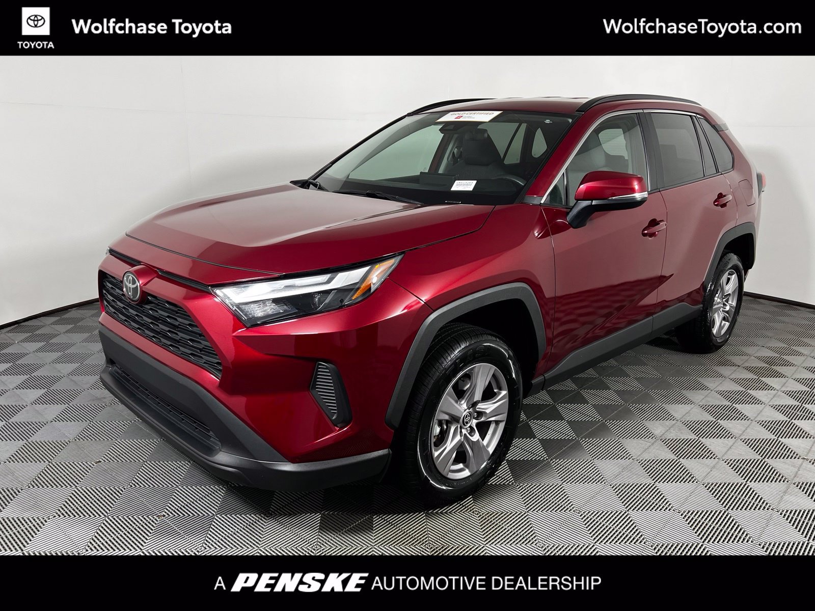 Certified 2025 Toyota RAV4 XLE AWD/4WD image 1