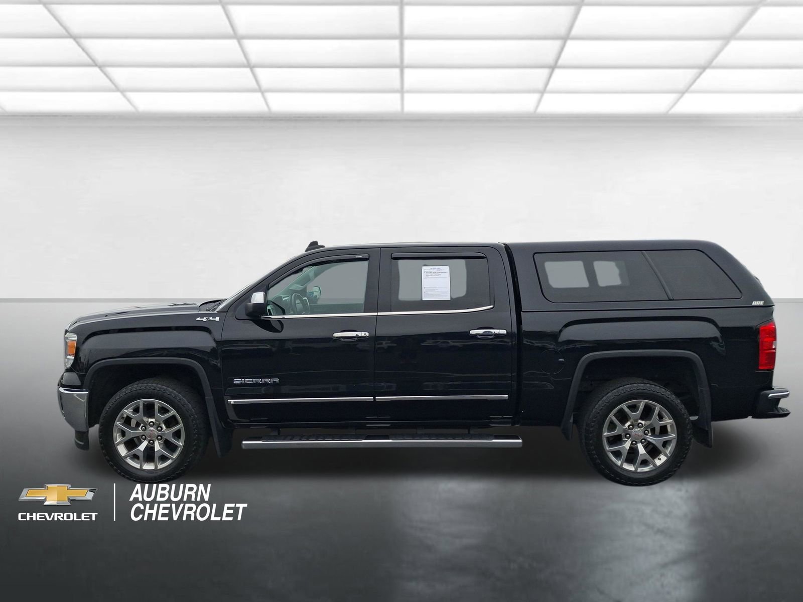 Certified 2015 GMC Sierra 1500 SLT w/ SLT Crew Cab Value Package AWD/4WD image 6