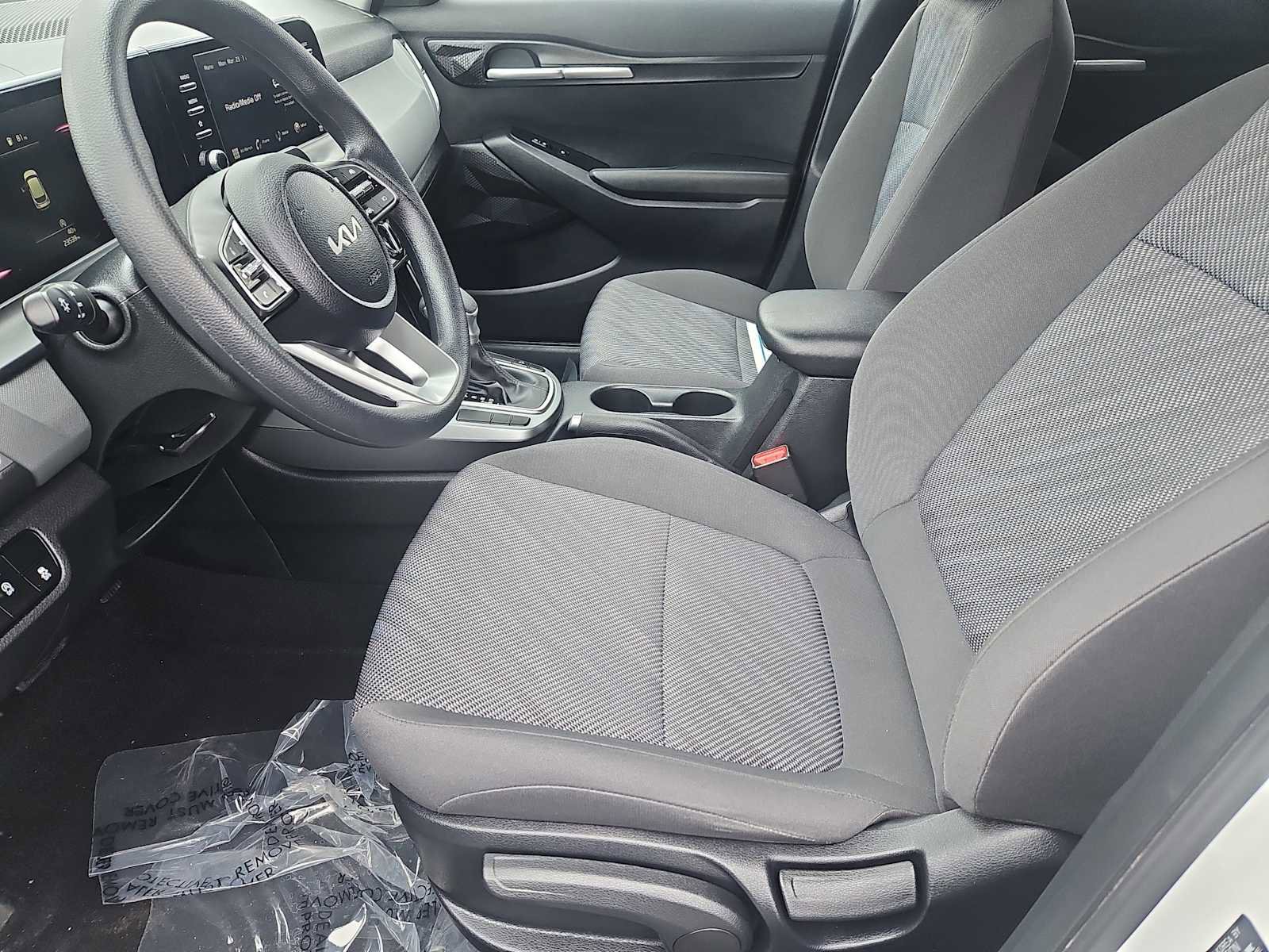 Used 2024 Kia Seltos LX AWD/4WD image 25