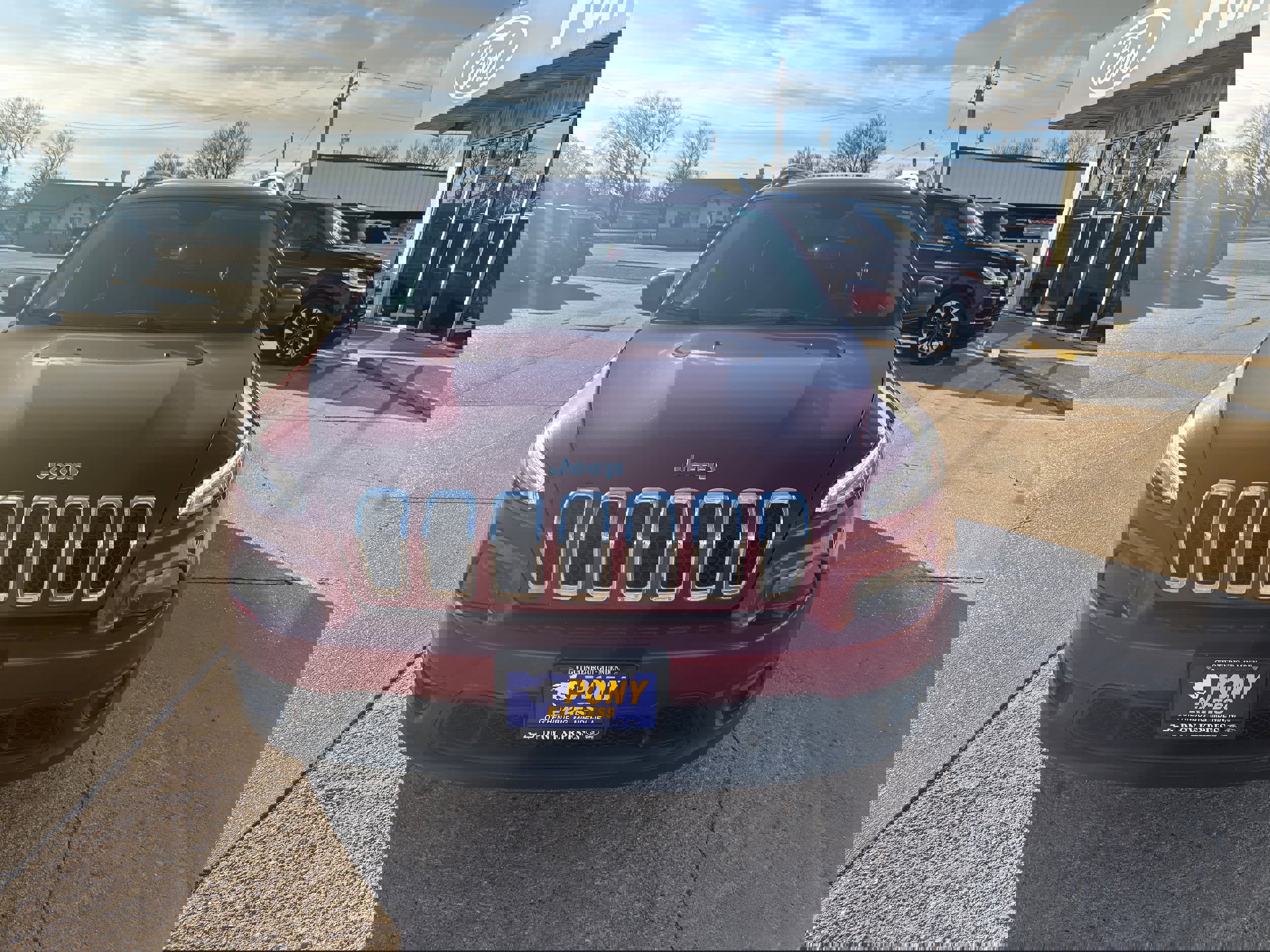 Used 2017 Jeep Cherokee Latitude image 8