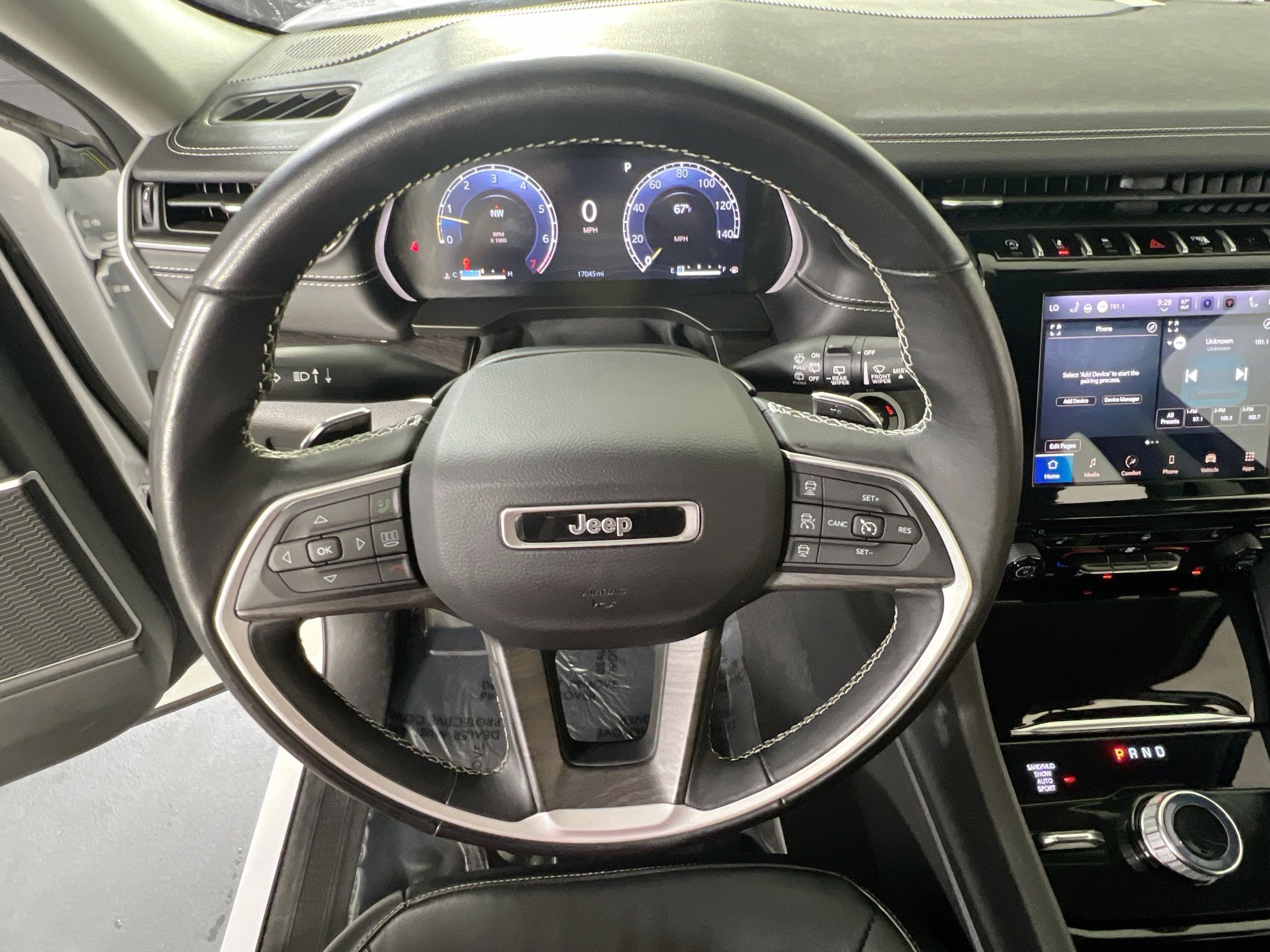 Used 2022 Jeep Grand Cherokee Limited image 10