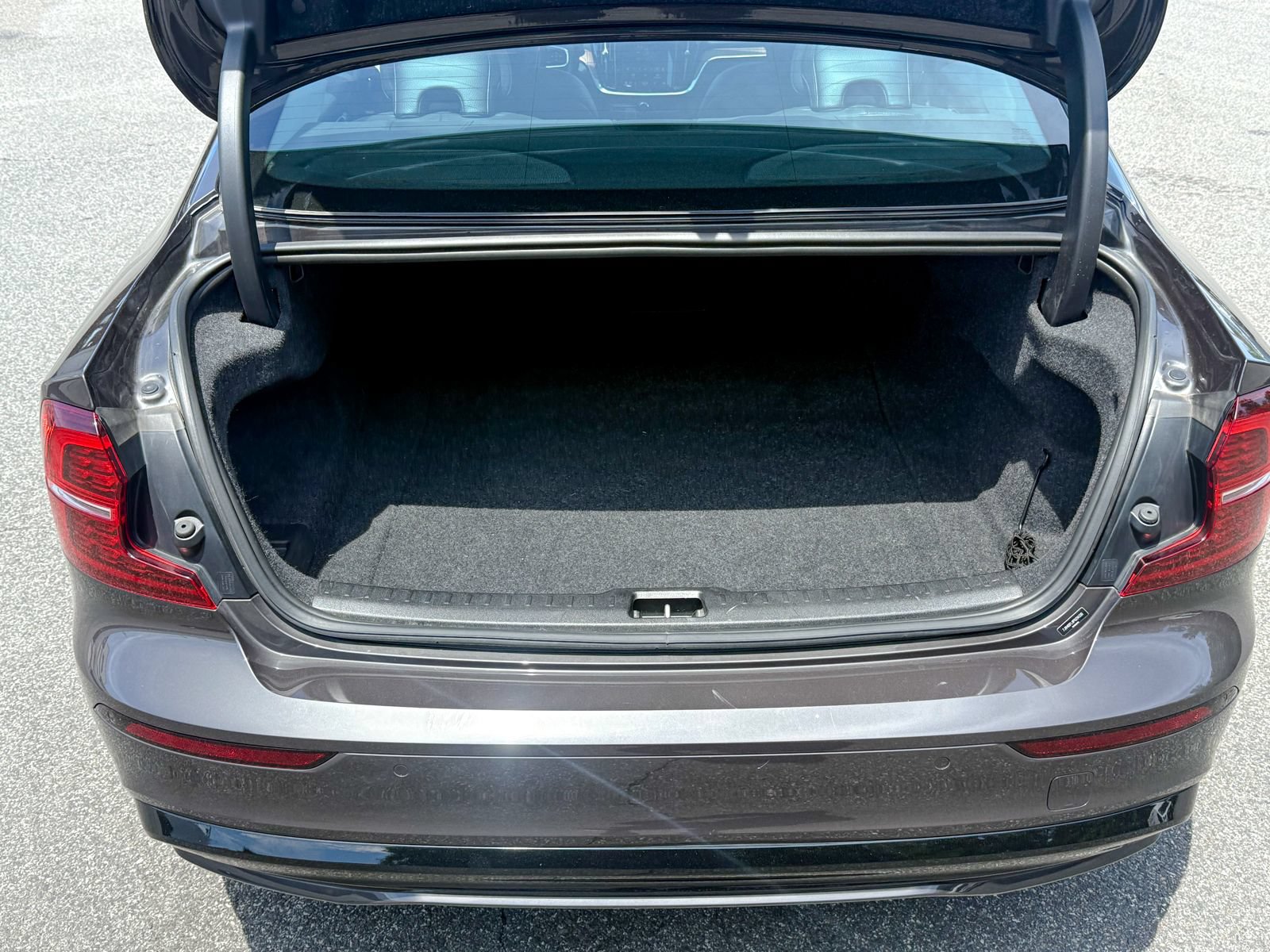 Used 2023 Volvo S60 T8 Plus AWD/4WD image 14
