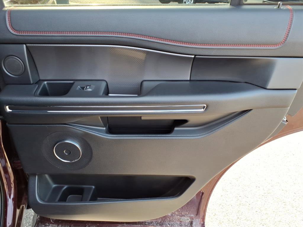 Used 2021 Ford Expedition Limited image 19