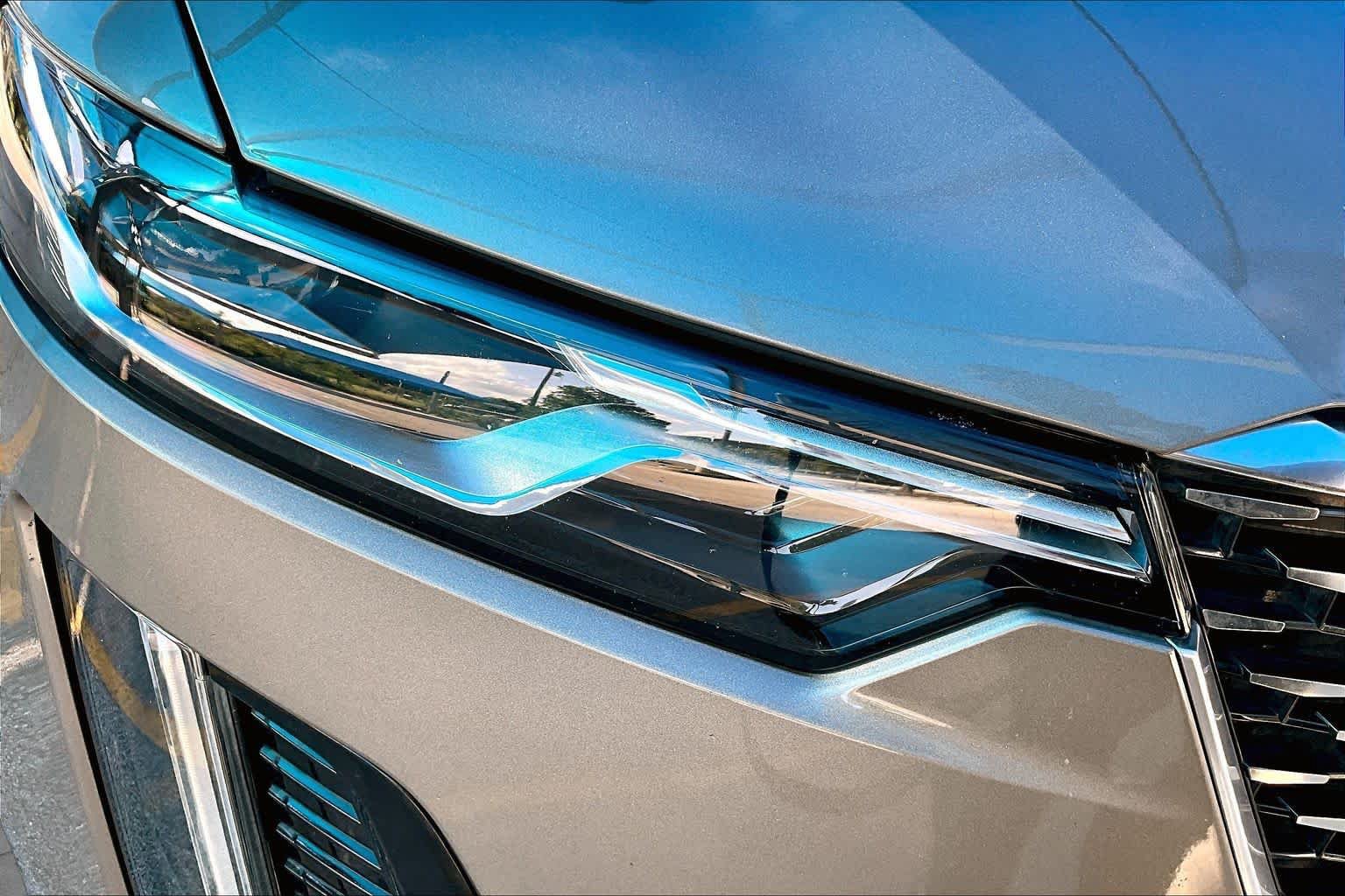 Used 2023 Cadillac XT6 Premium Luxury FWD image 28