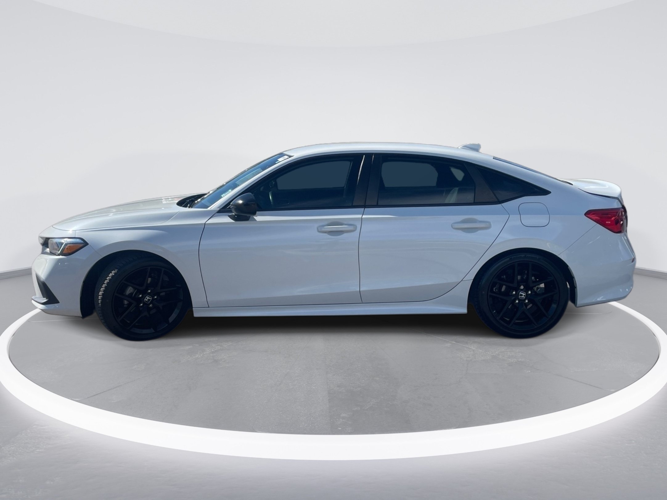Used 2023 Honda Civic Sport image 4