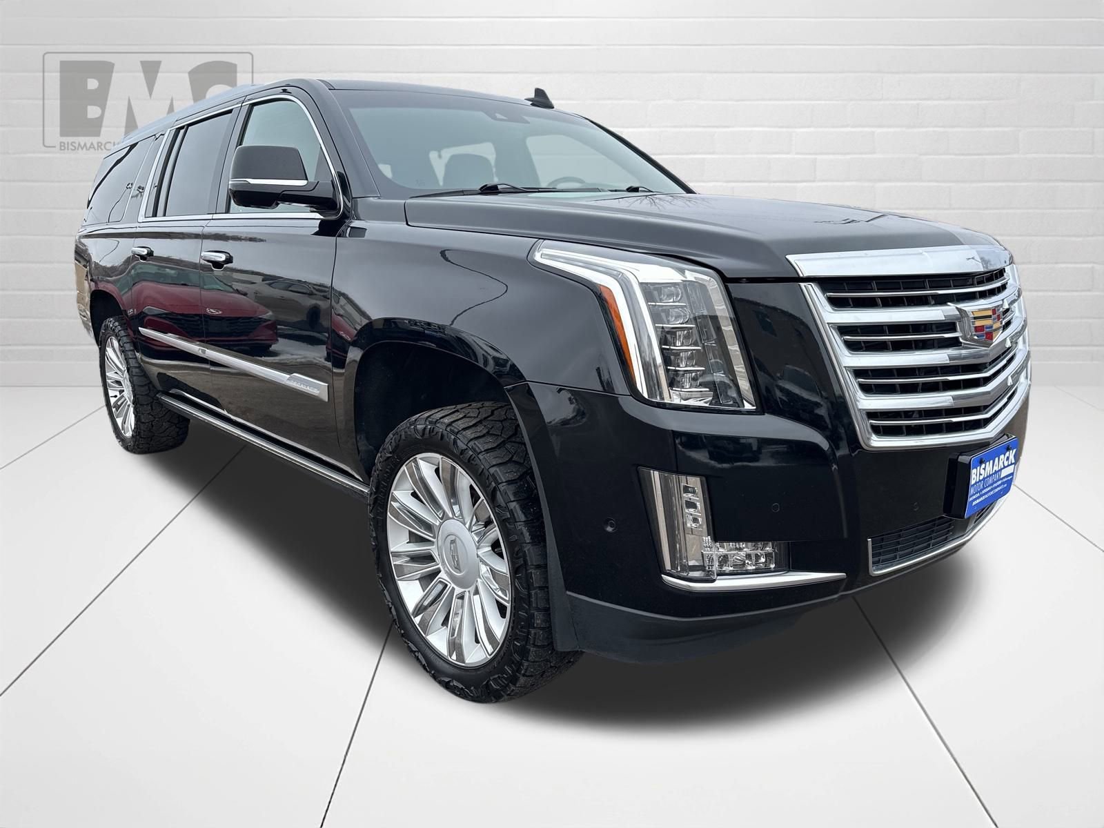 Used 2020 Cadillac Escalade ESV Platinum AWD/4WD image 3