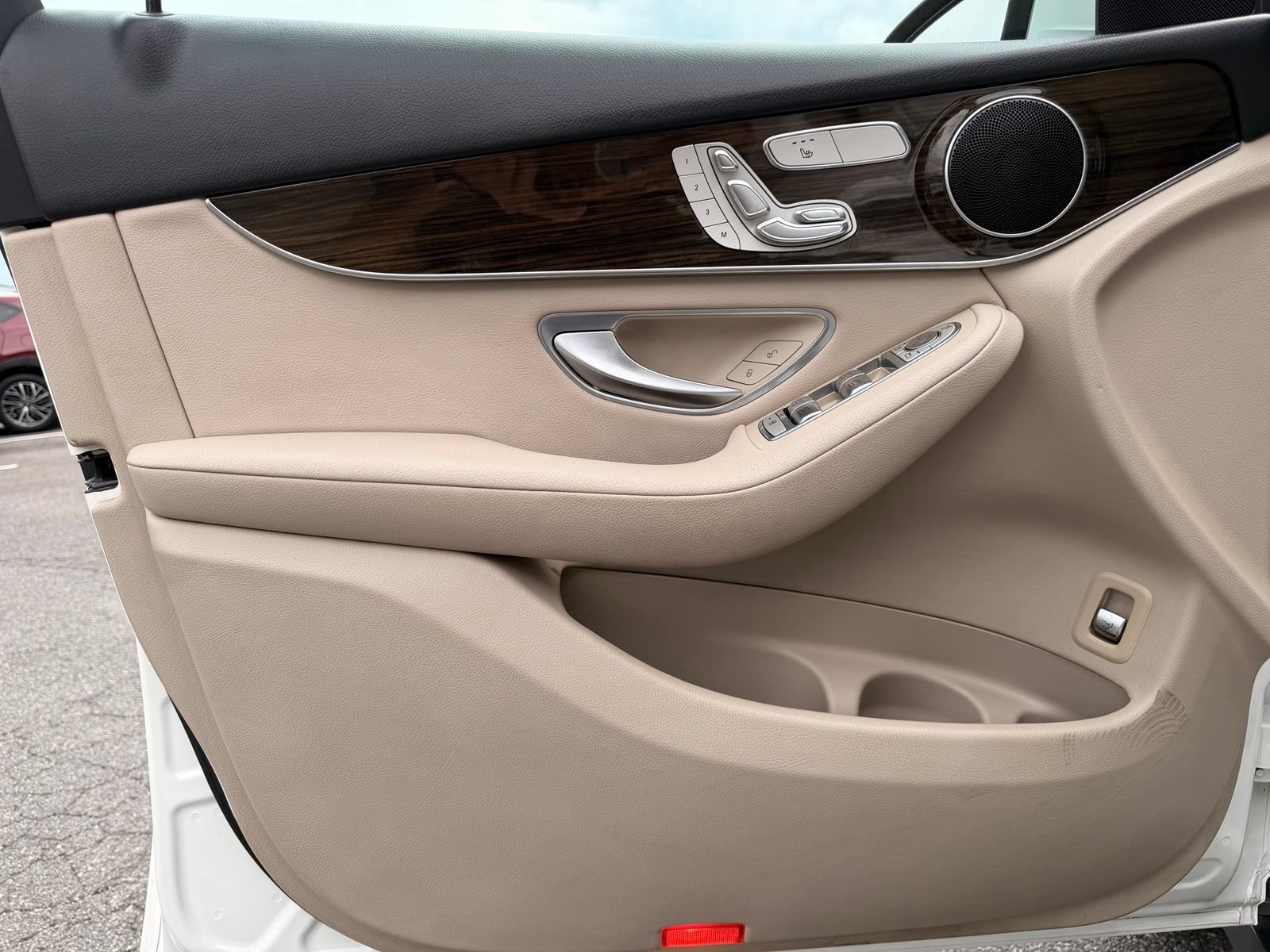 Used 2019 Mercedes-Benz GLC 300 image 13
