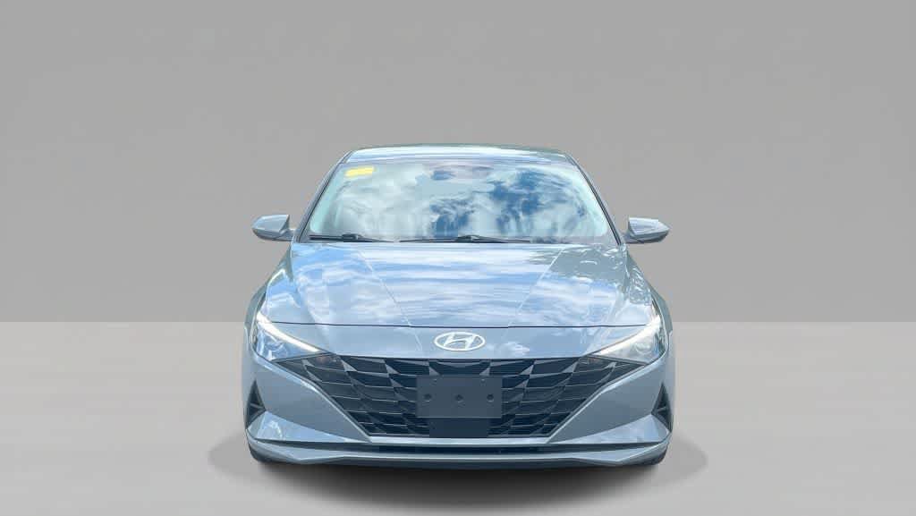 Used 2023 Hyundai Elantra SEL w/ Convenience Package FWD image 3