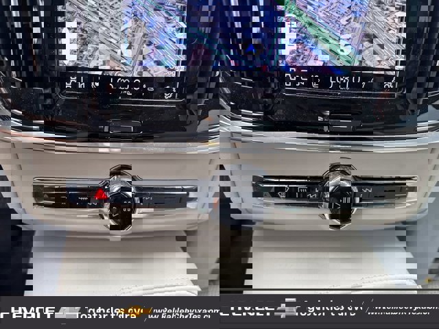 Used 2023 Volvo S90 B6 Ultimate image 17