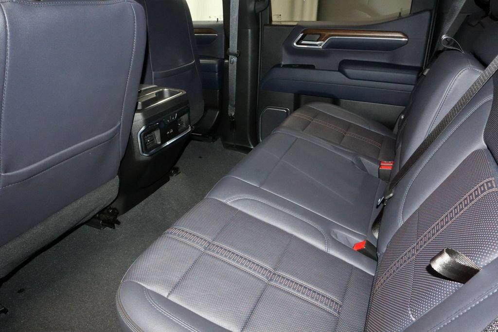 Used 2023 Chevrolet Silverado 1500 High Country w/ Technology Package AWD/4WD image 20