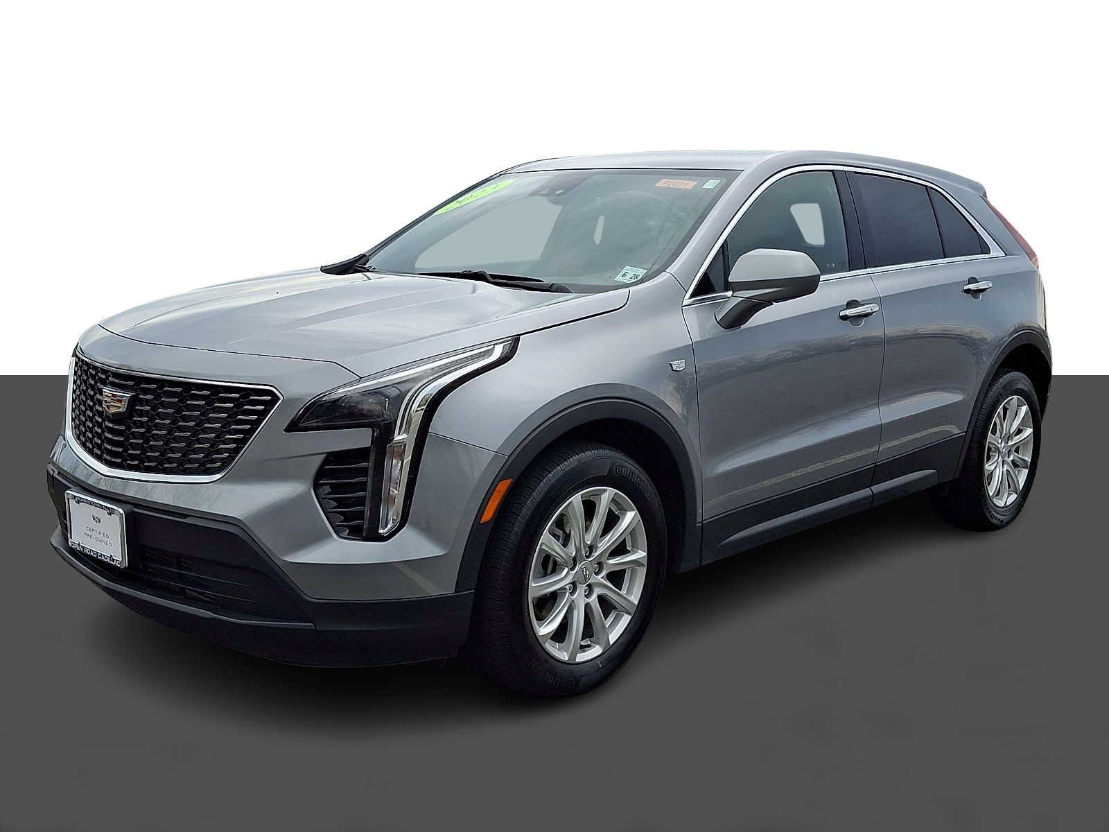 Certified 2023 Cadillac XT4 Luxury w/ Cold Weather Package AWD/4WD image 3