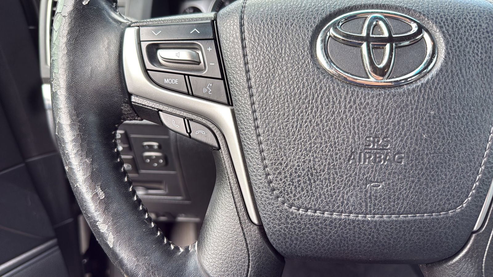 Used 2018 Toyota Land Cruiser AWD/4WD image 16