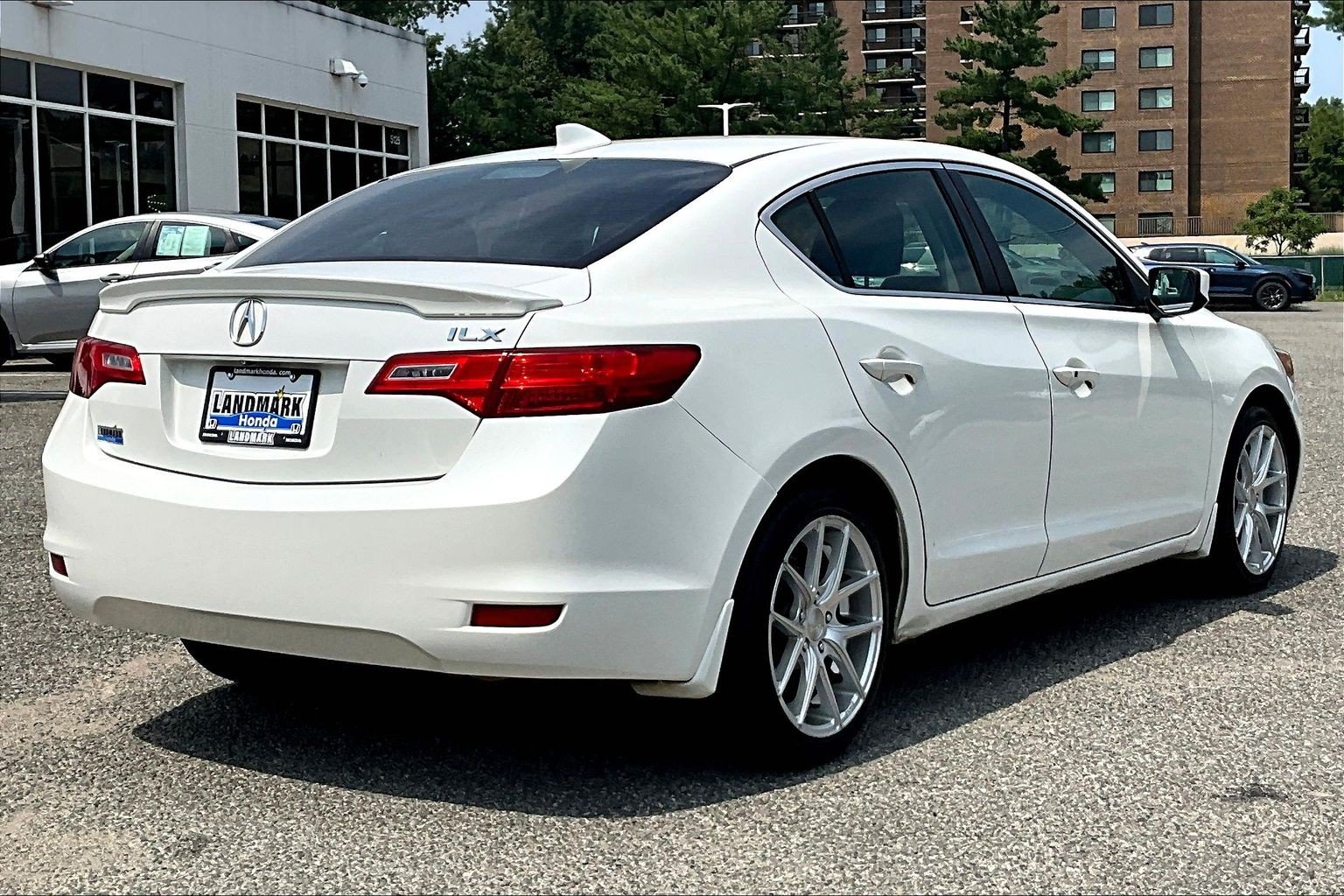 Used 2014 Acura ILX FWD image 2