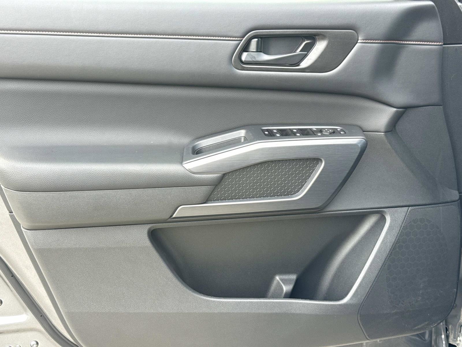 Used 2024 Nissan Pathfinder Rock Creek image 23