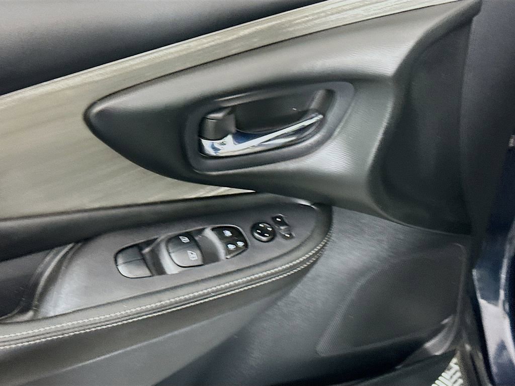 Used 2018 Nissan Murano S image 18