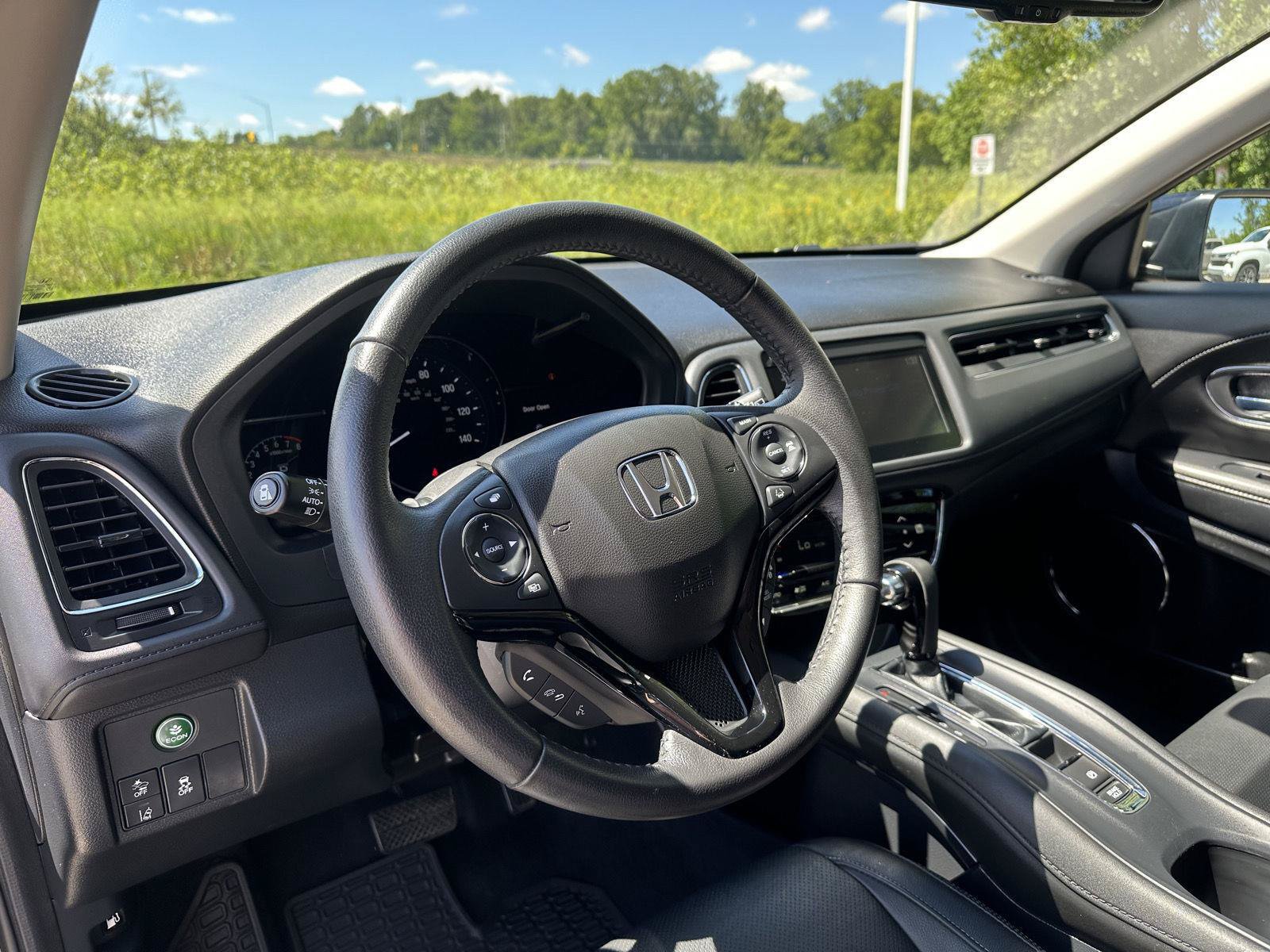 Used 2021 Honda HR-V EX-L image 16