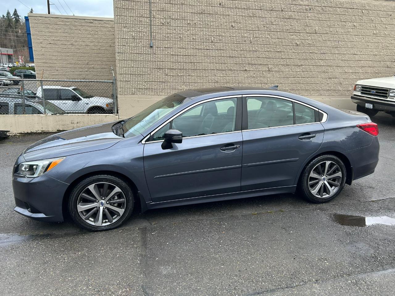 Used 2016 Subaru Legacy 2.5i Limited AWD/4WD image 8