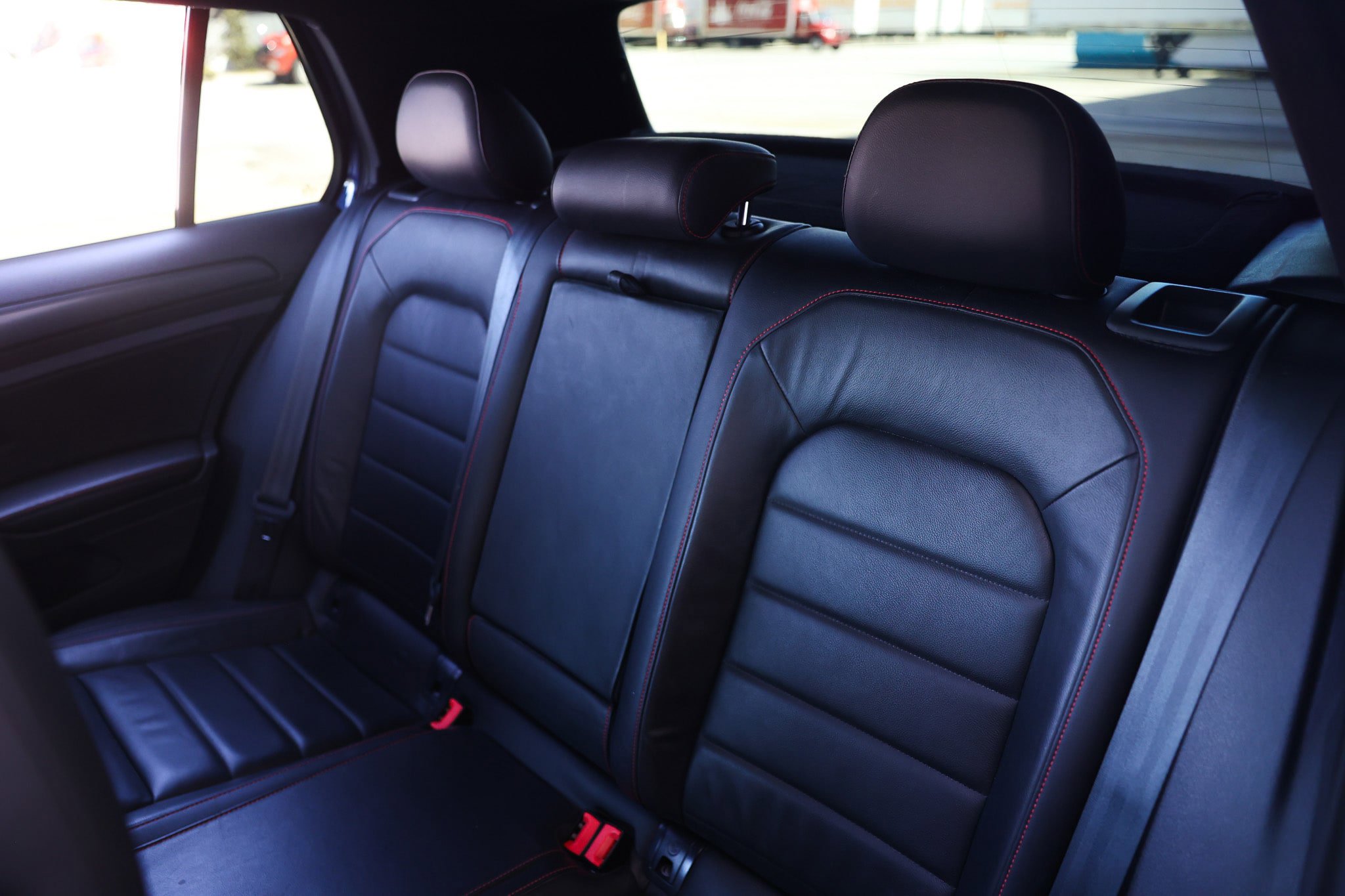 Used 2018 Volkswagen GTI Autobahn FWD image 12