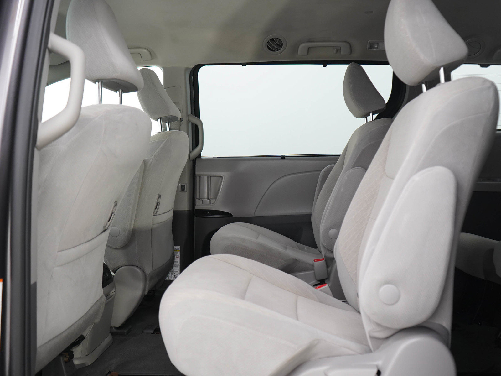 Used 2020 Toyota Sienna LE AWD/4WD image 18