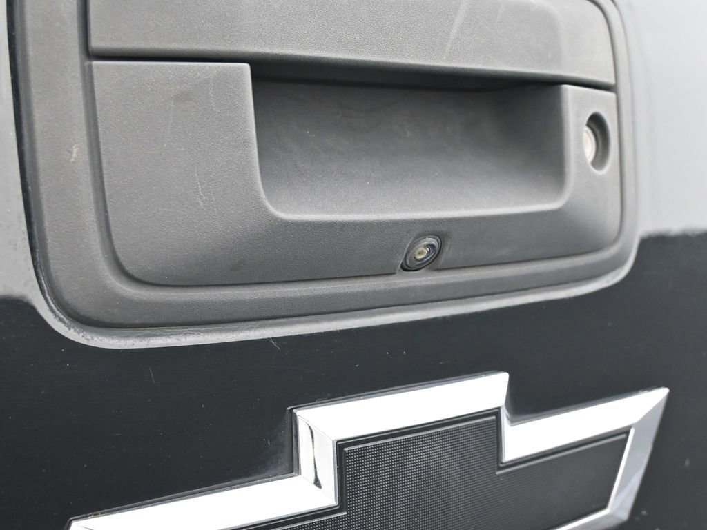 Used 2018 Chevrolet Silverado 1500 Custom w/ Custom Value Package image 32