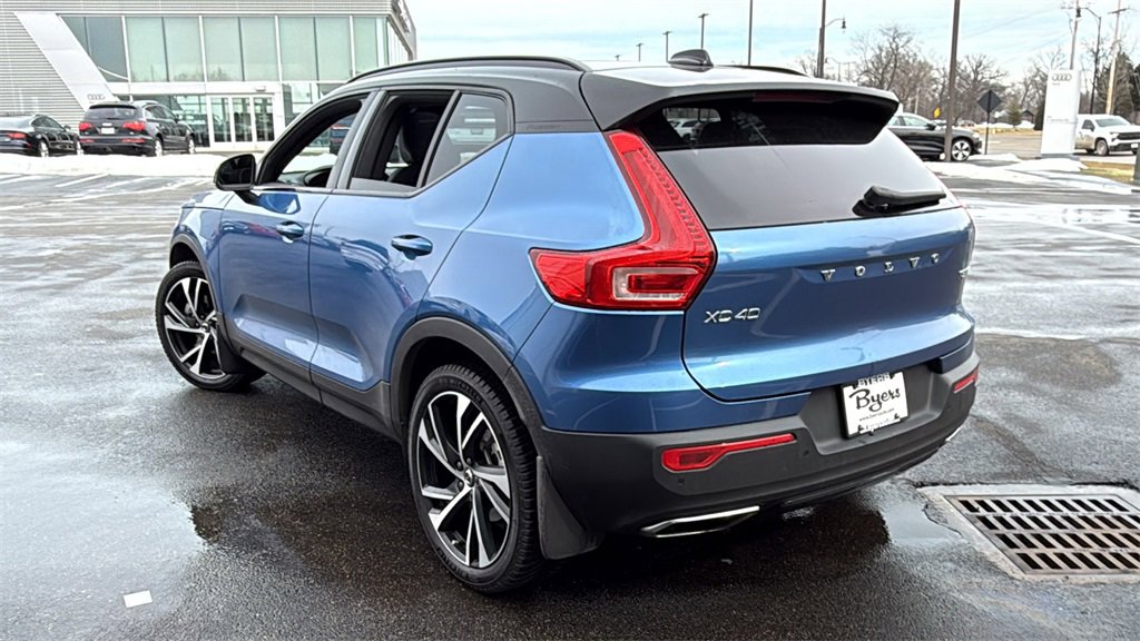 Used 2020 Volvo XC40 T5 R-Design w/ Protection Package Premier image 4