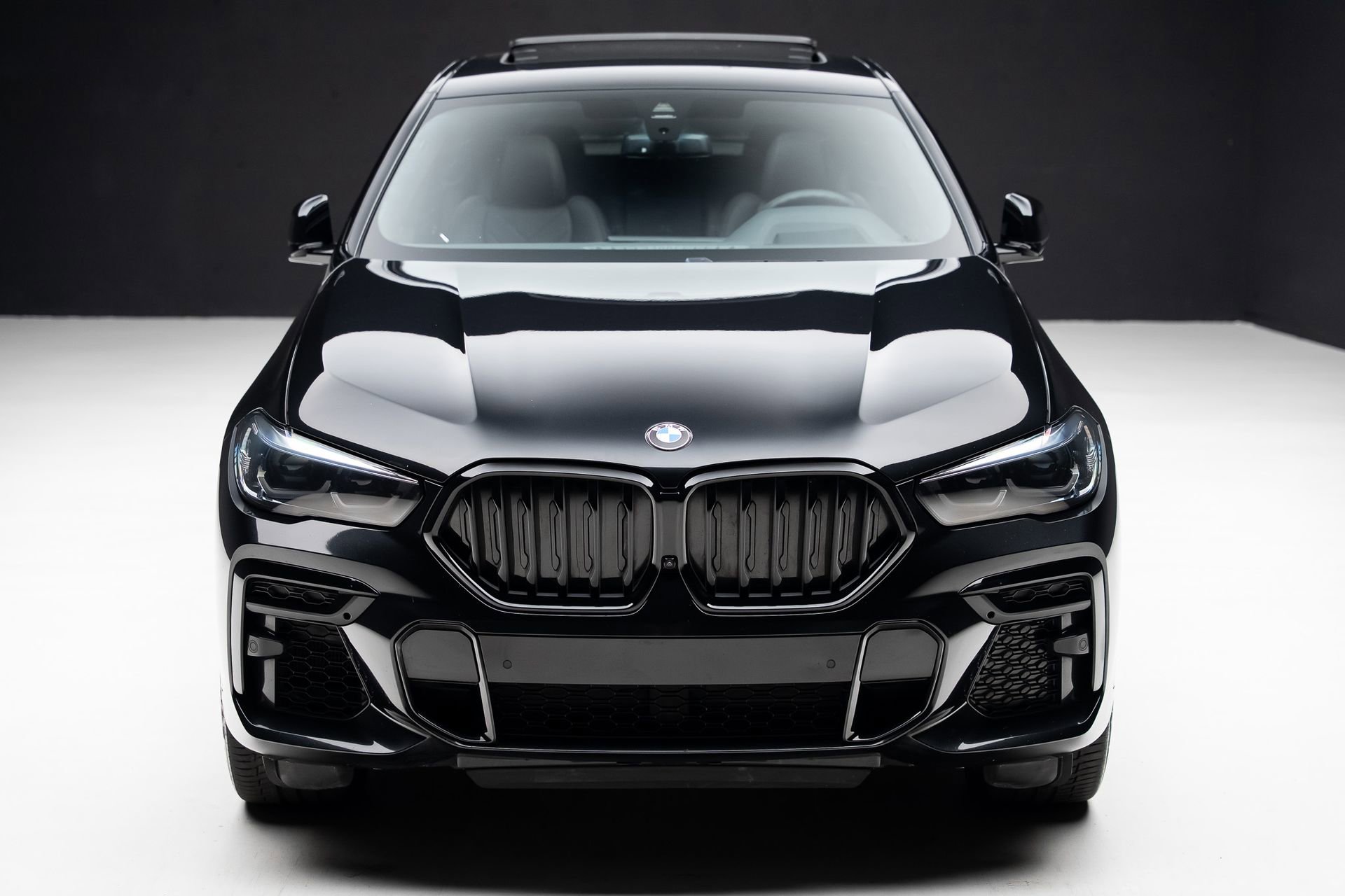 Used 2023 BMW X6 xDrive40i w/ M Sport Package AWD/4WD image 5
