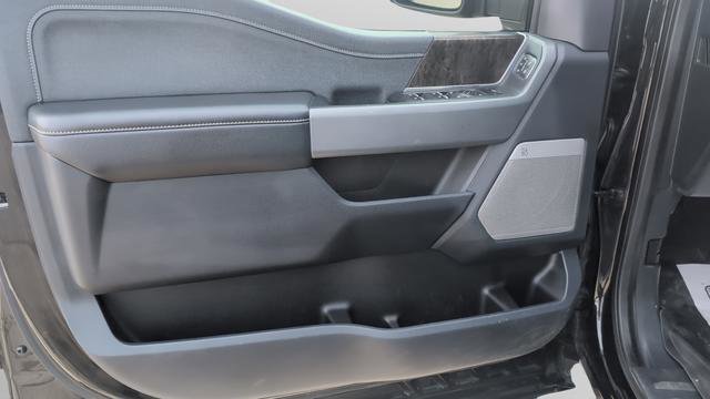 Used 2024 Ford F250 Lariat w/ Sport Appearance Package image 10